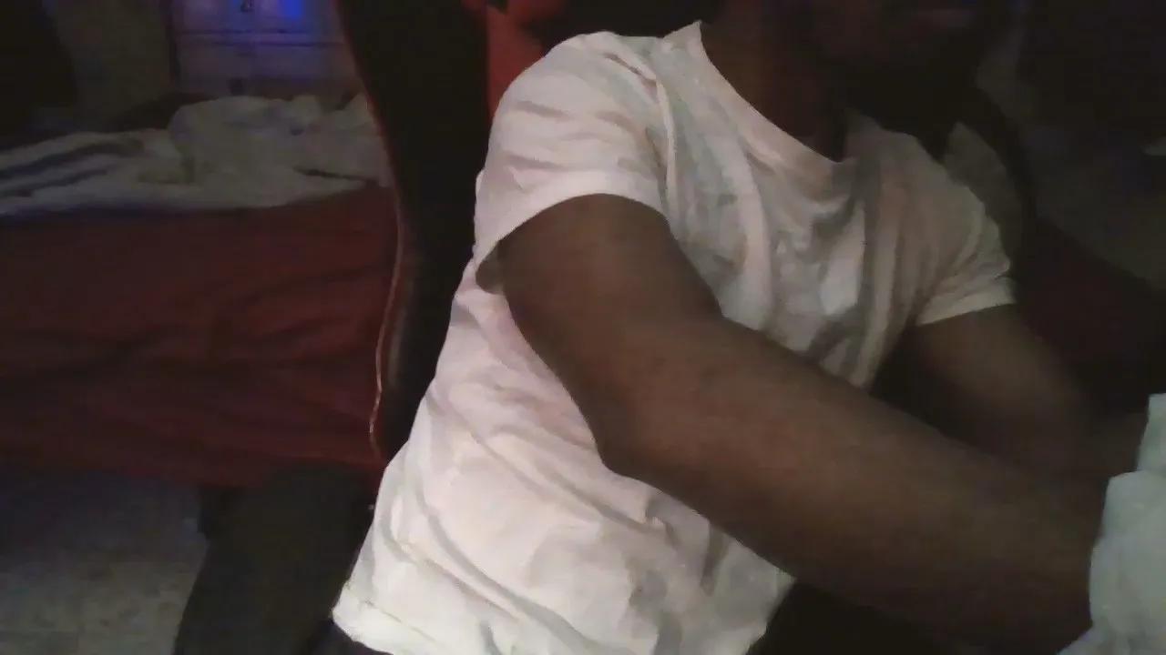 Offline Ironcogking88 on Cam4