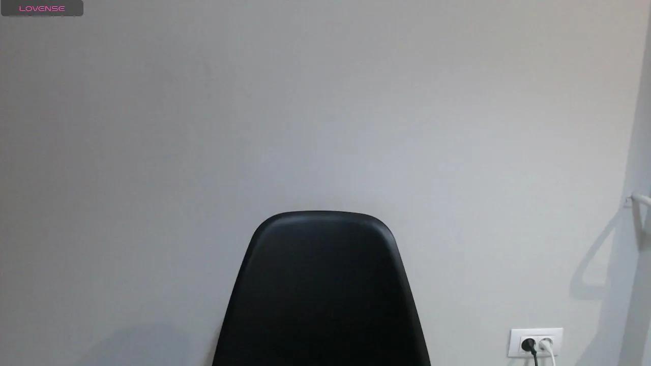 Offline Issabella18 on Cam4