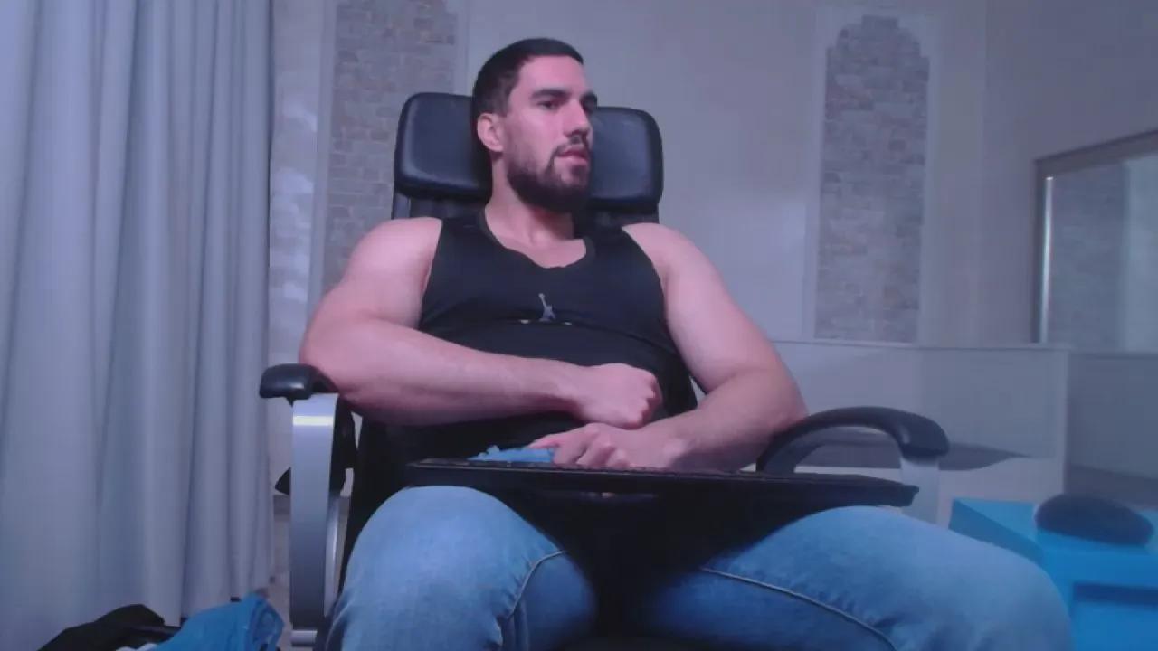 Offline IvanHyde on Cam4