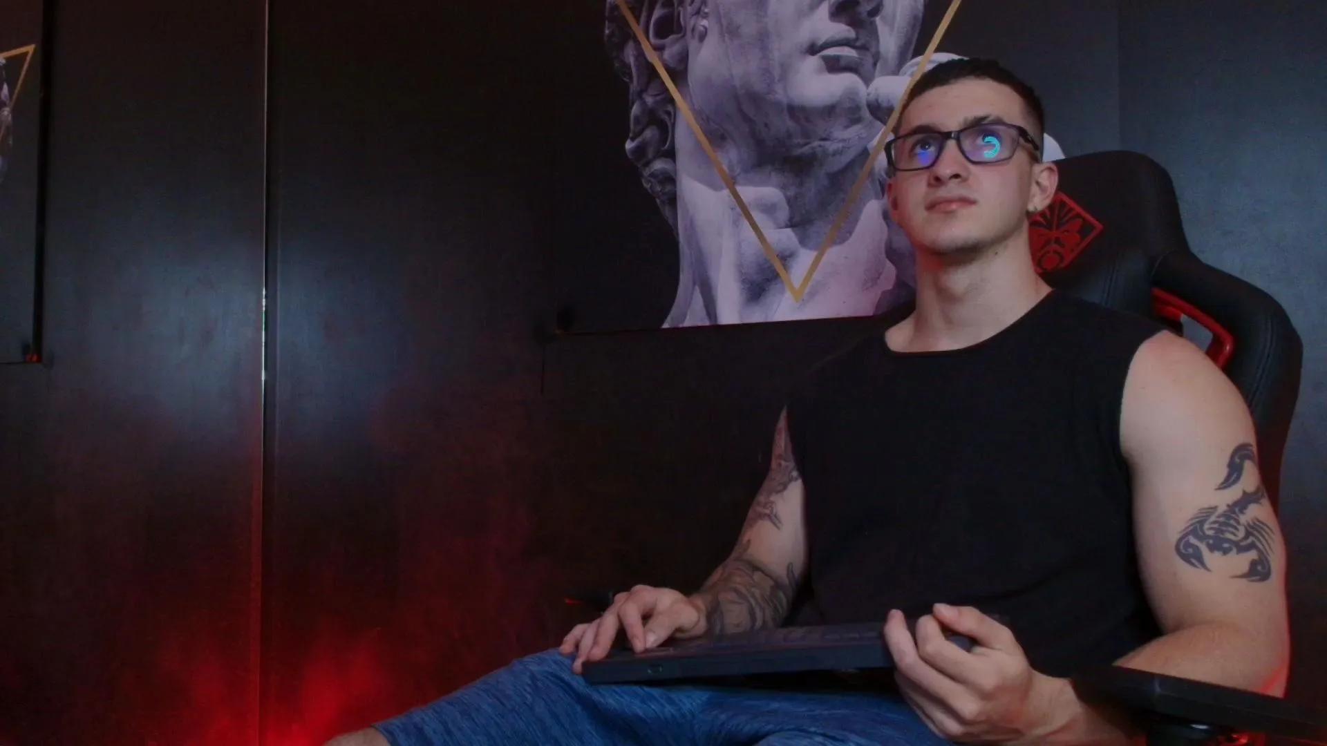 Offline JacksonOlsenn on Cam4