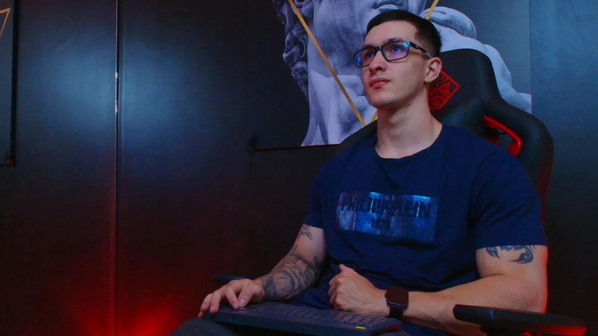 Offline JacksonOlsenn on Cam4