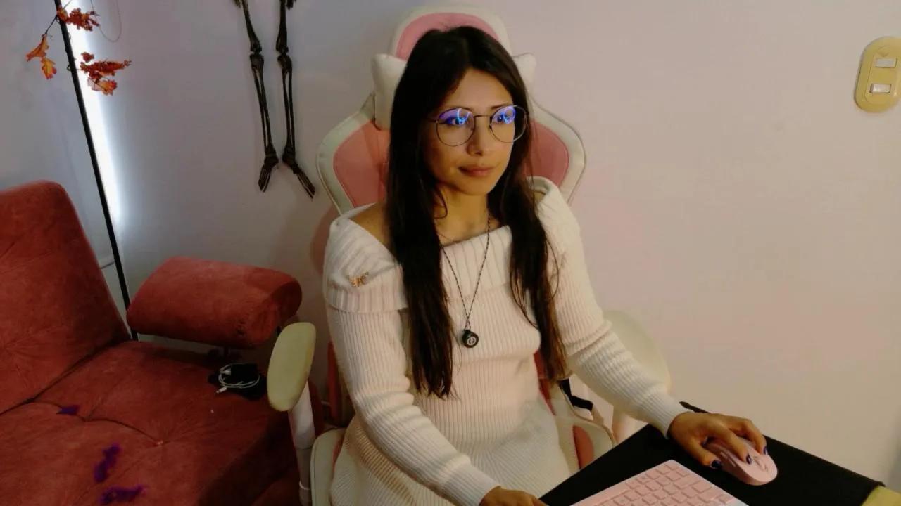 Offline Jade_Zephyra on Cam4