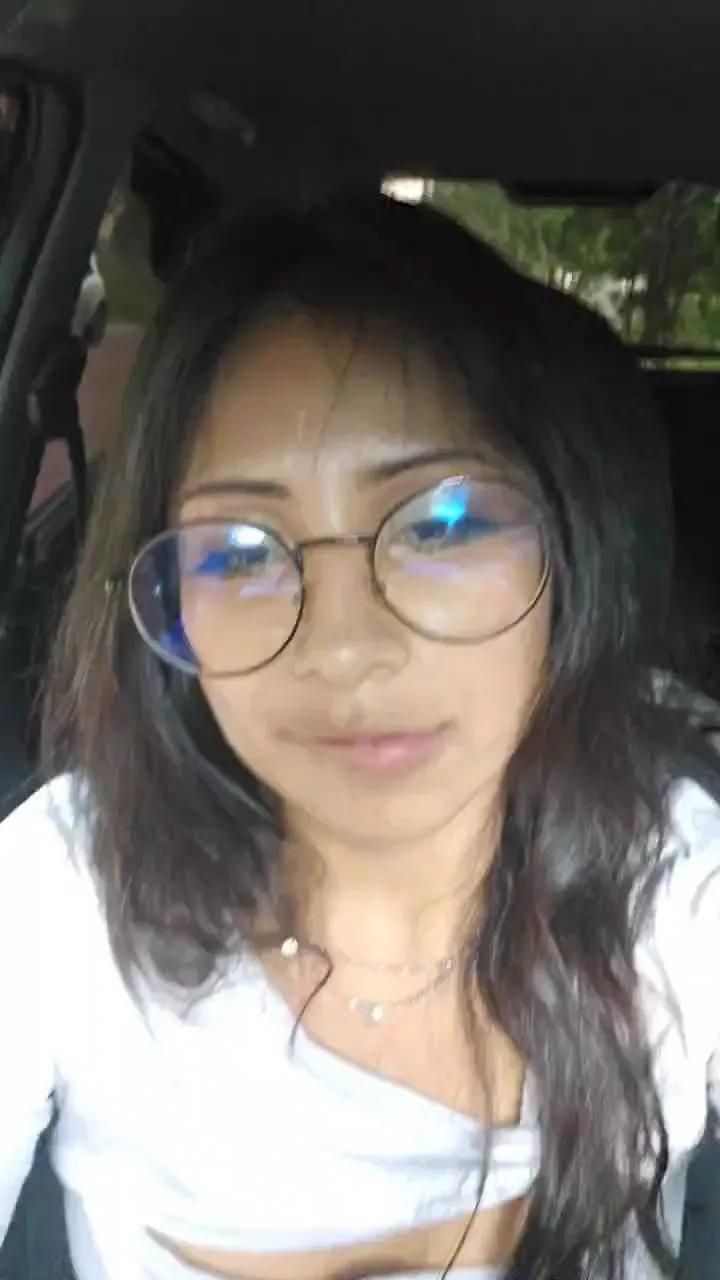 Offline Jade_Zephyra on Cam4