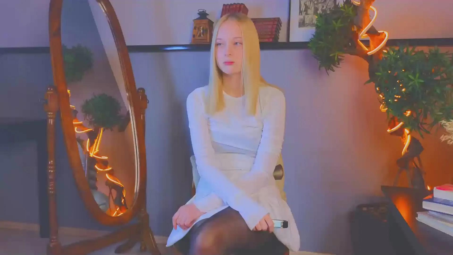 Offline JeanieBeynon on Cam4