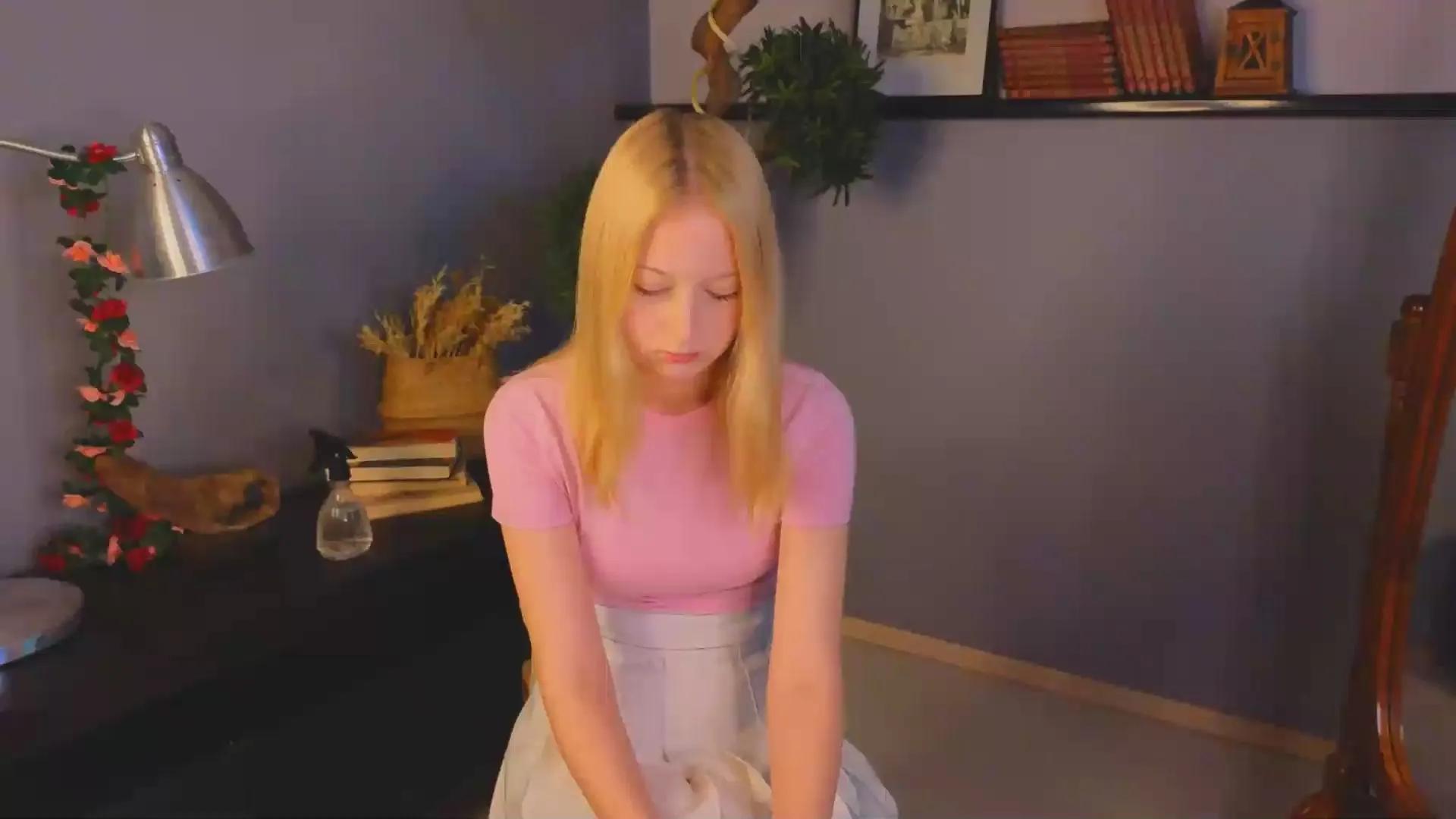 Offline JeanieBeynon on Cam4