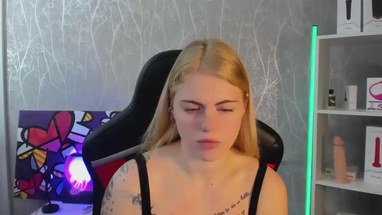 Offline Jolly_Doll on Cam4