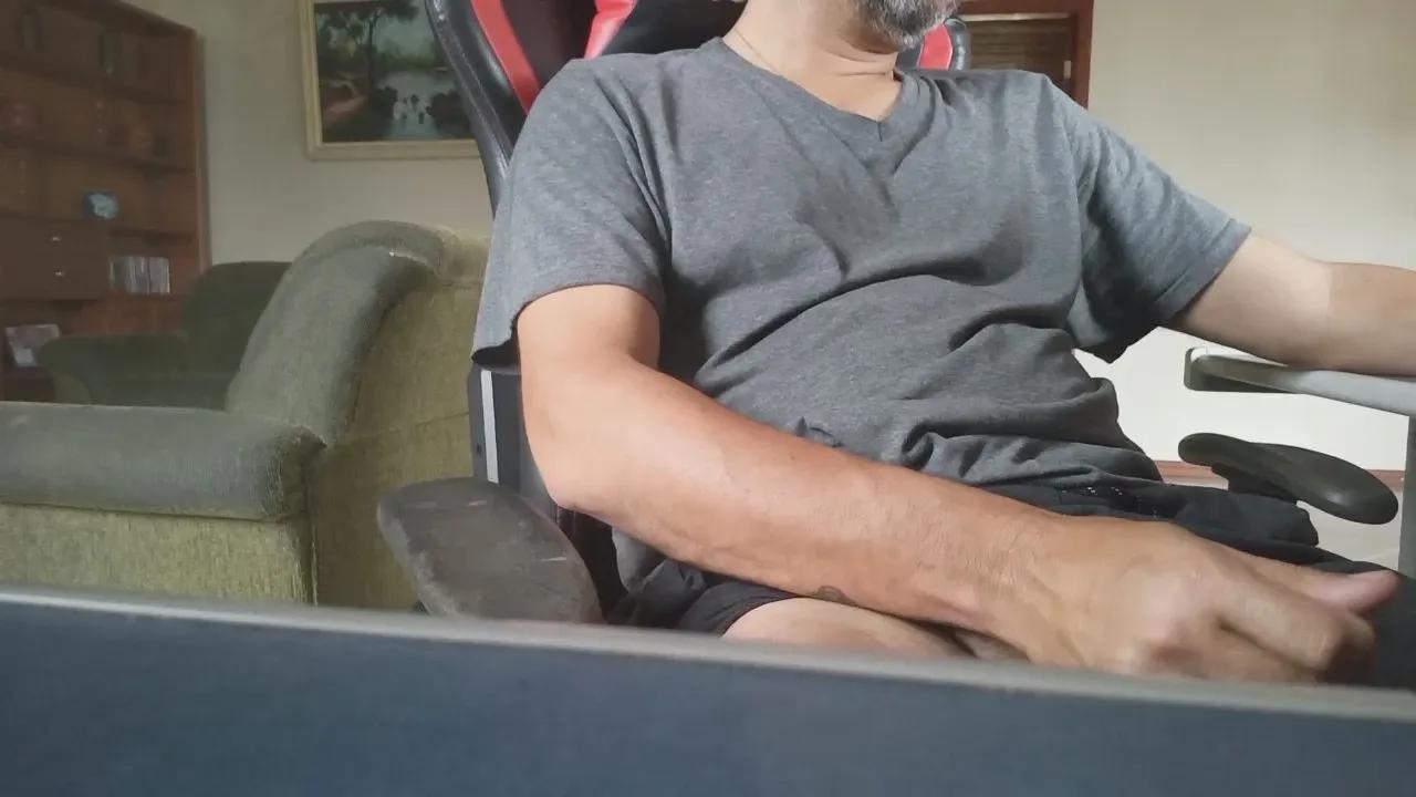 Offline jucasexyhot on Cam4