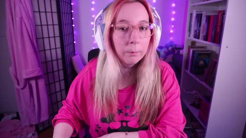 Offline JustKerry on Cam4