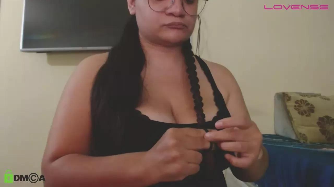 Offline kamilahot3 on Cam4