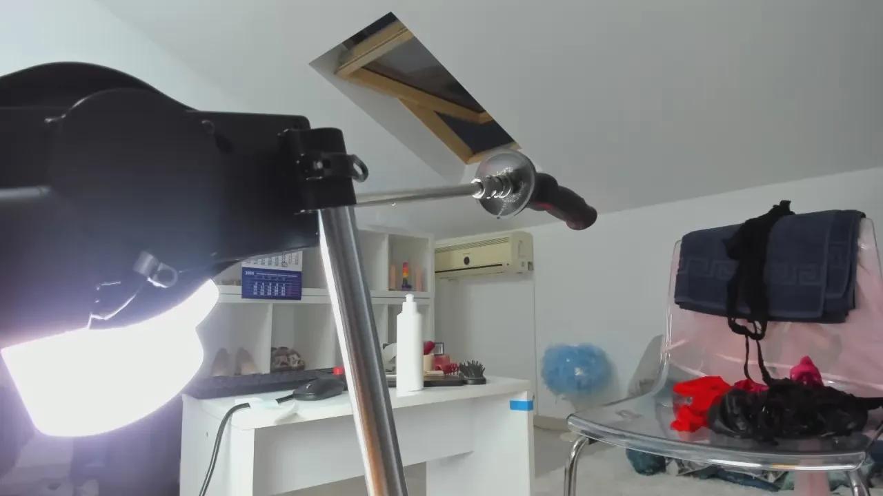 Offline karlahartlley on Cam4