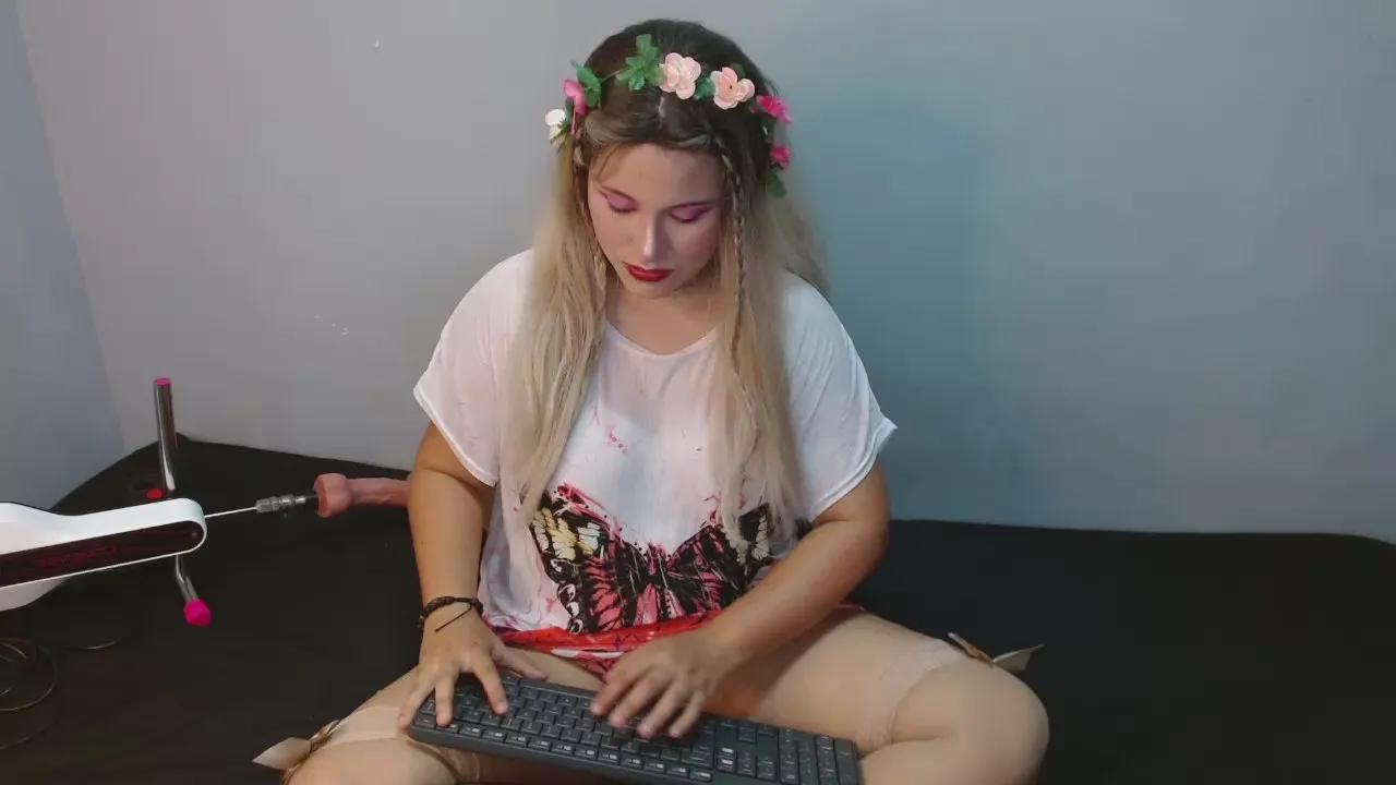 katty_loveless on Cam4 