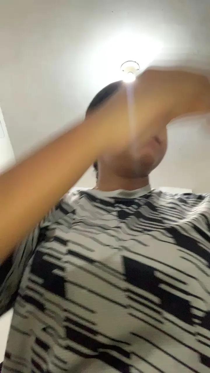 Offline KatyuscaLopez on Cam4