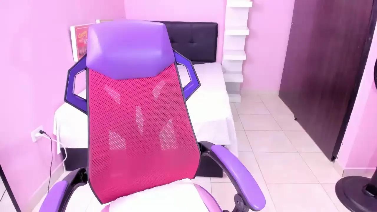 Offline kitty_squirts on Cam4