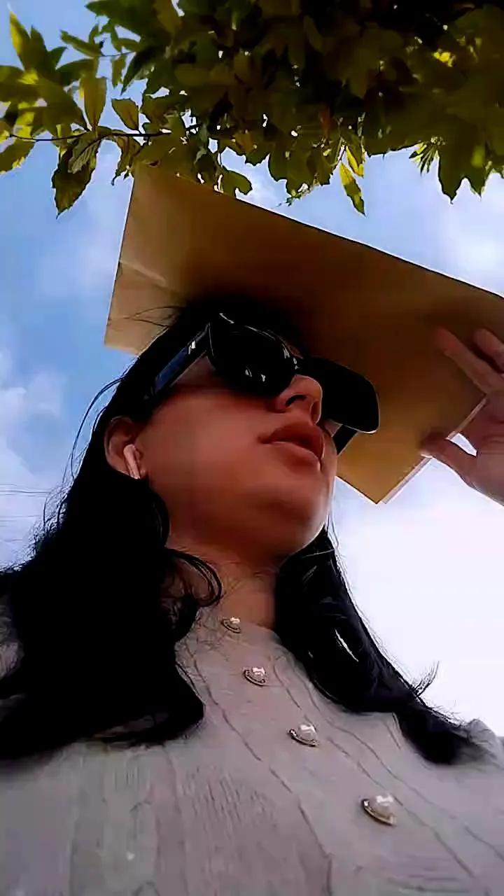 Offline Kittyfeet1 on Cam4