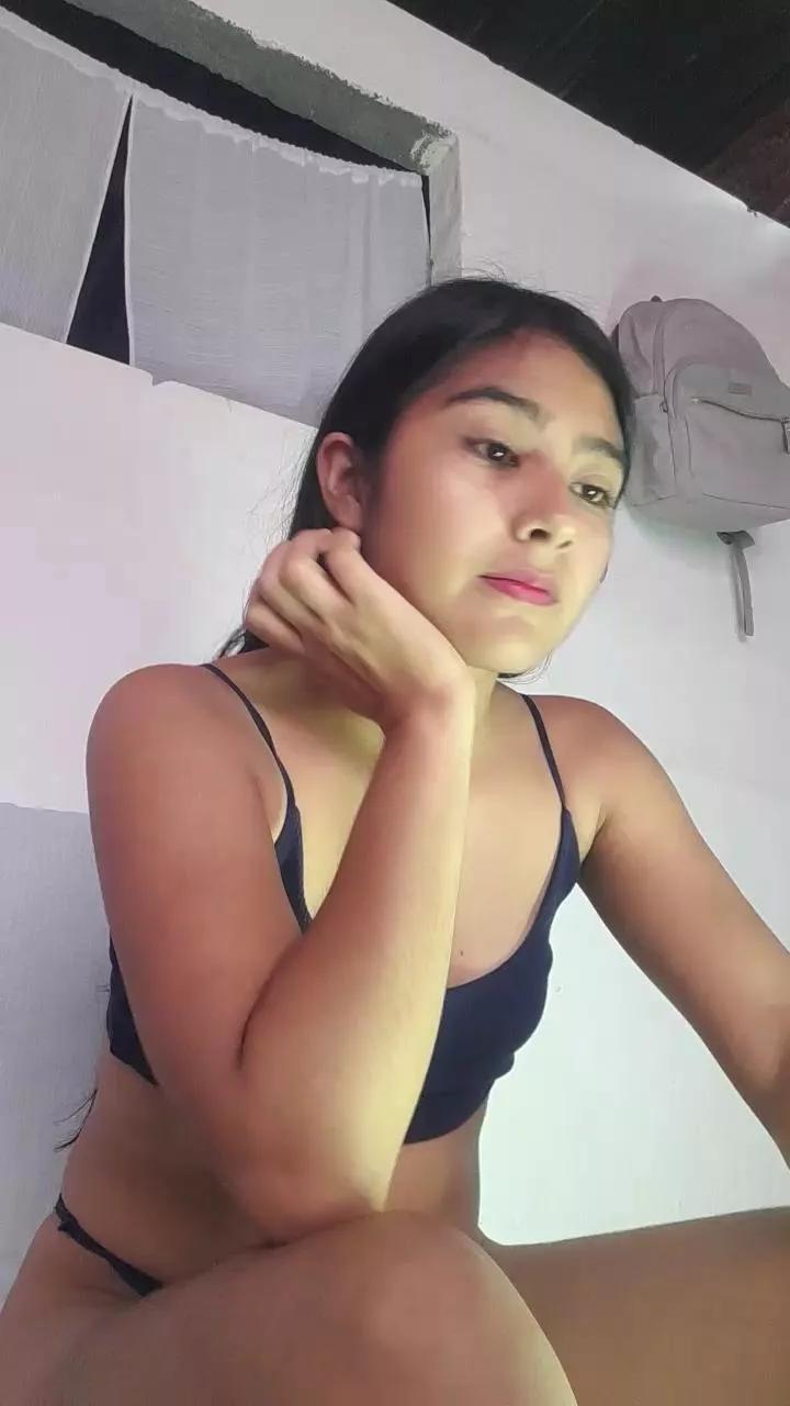 Offline Kleo99 on Cam4