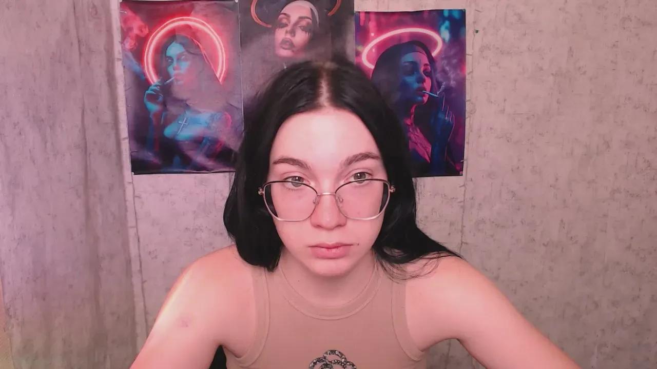 Offline KristenSi_ on Cam4