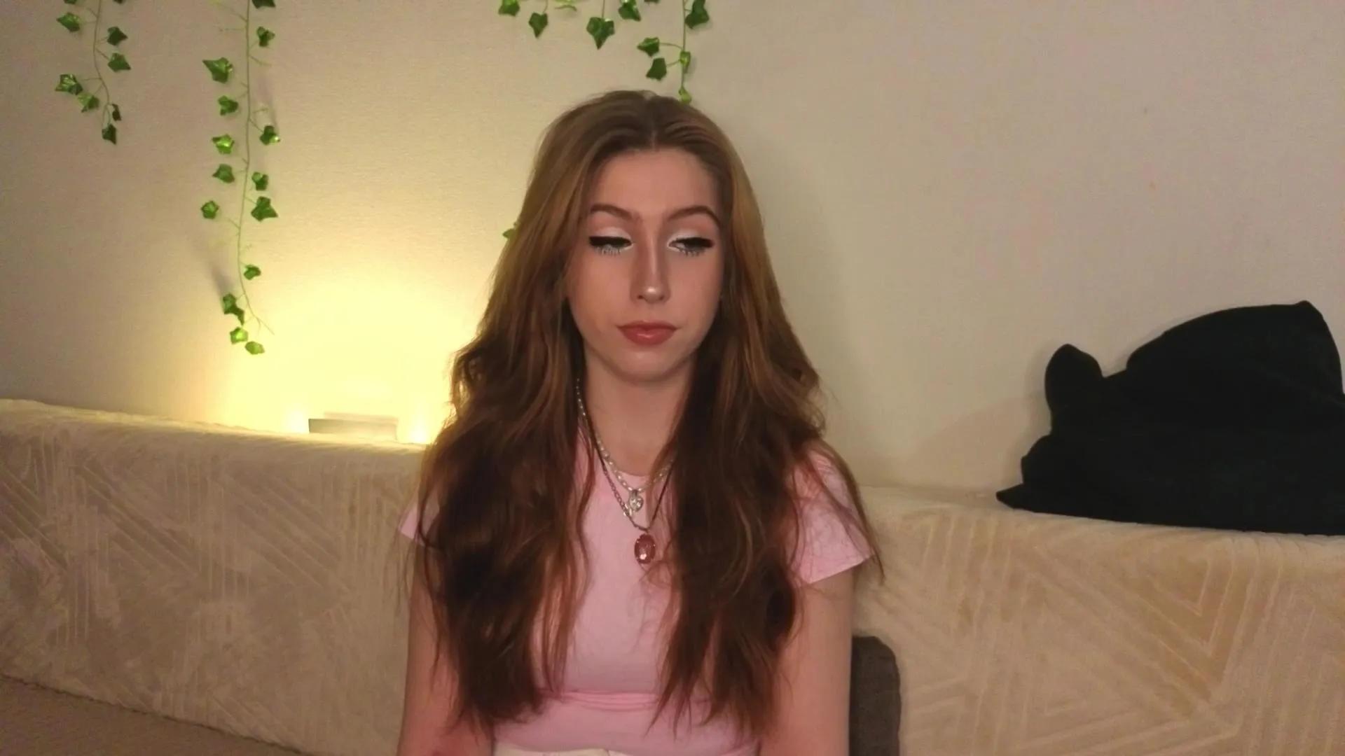 Offline KristleTorelli on Cam4