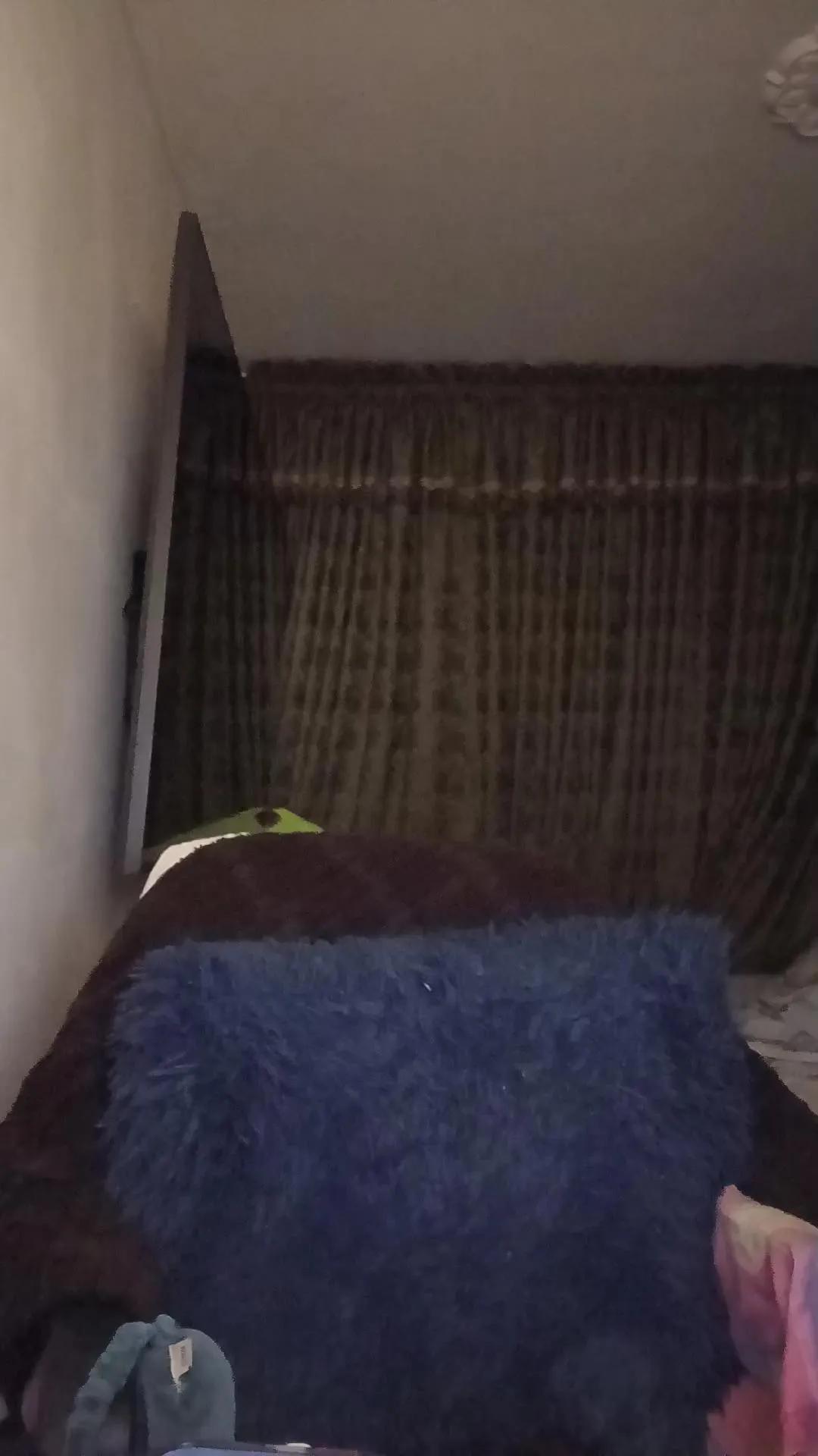 Offline ladykyhara on Cam4