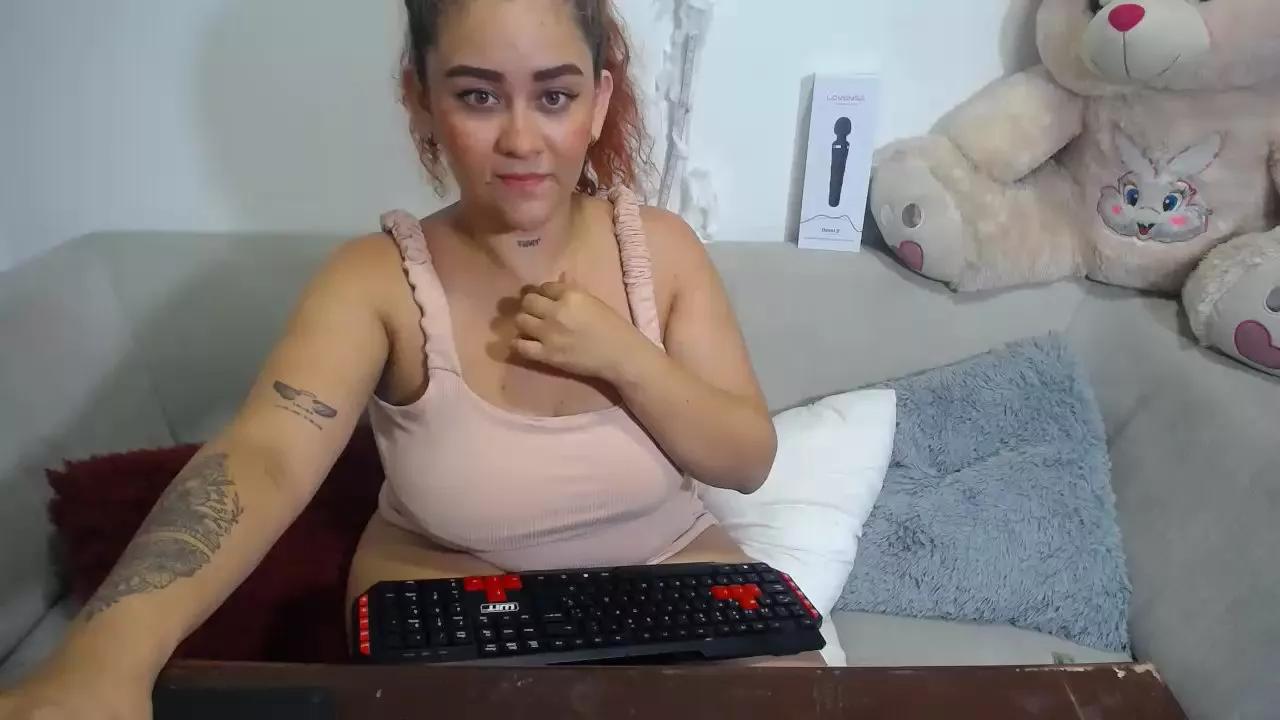 Offline Leidybigboobs4U on Cam4