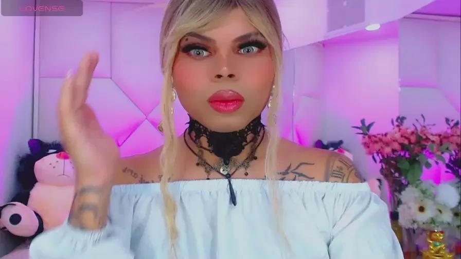 Offline leslychaneldoll on Cam4