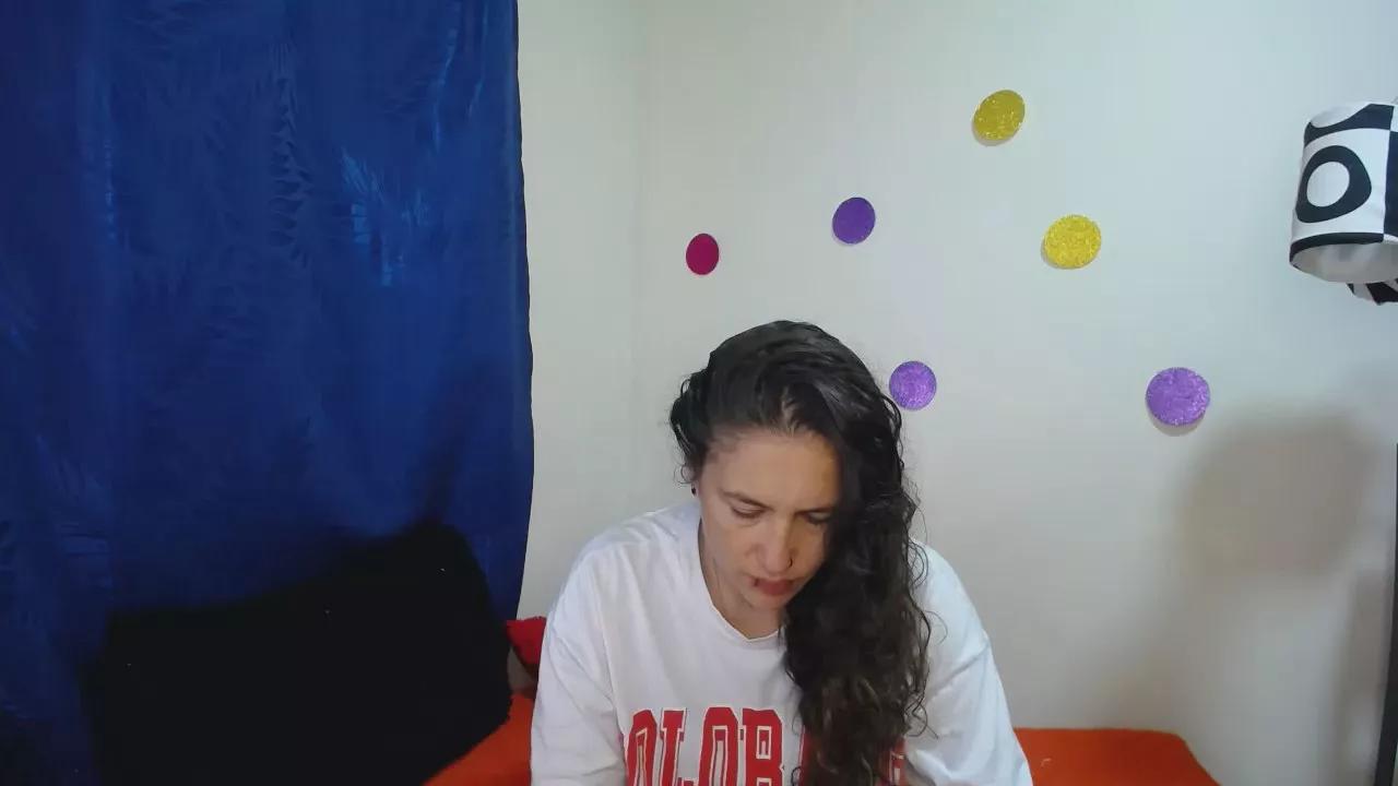 Leyla_Horny_Bg on Cam4 