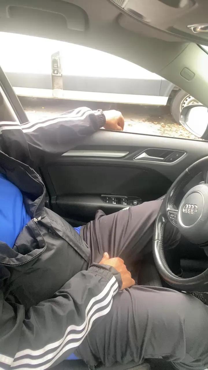 Offline likescock5 on Cam4