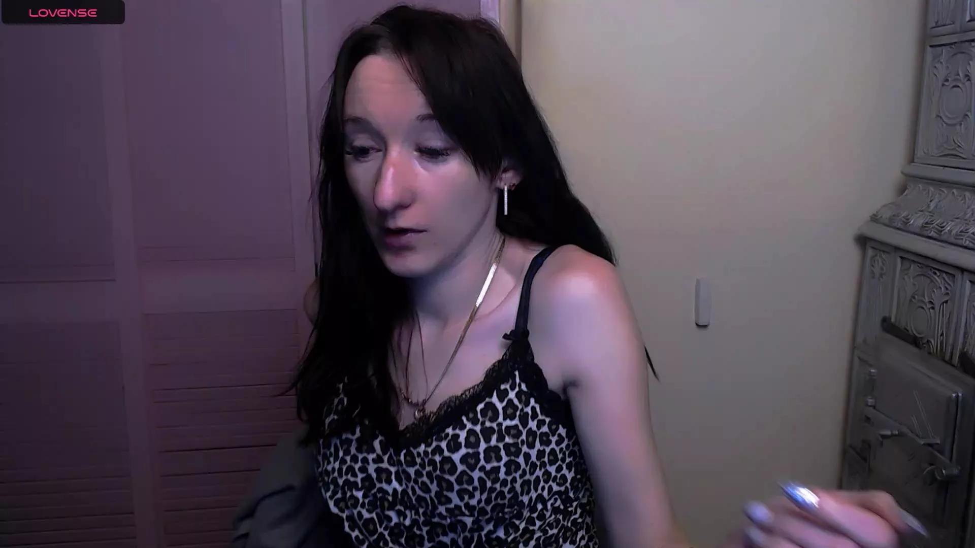 Offline LillyBluee on Cam4
