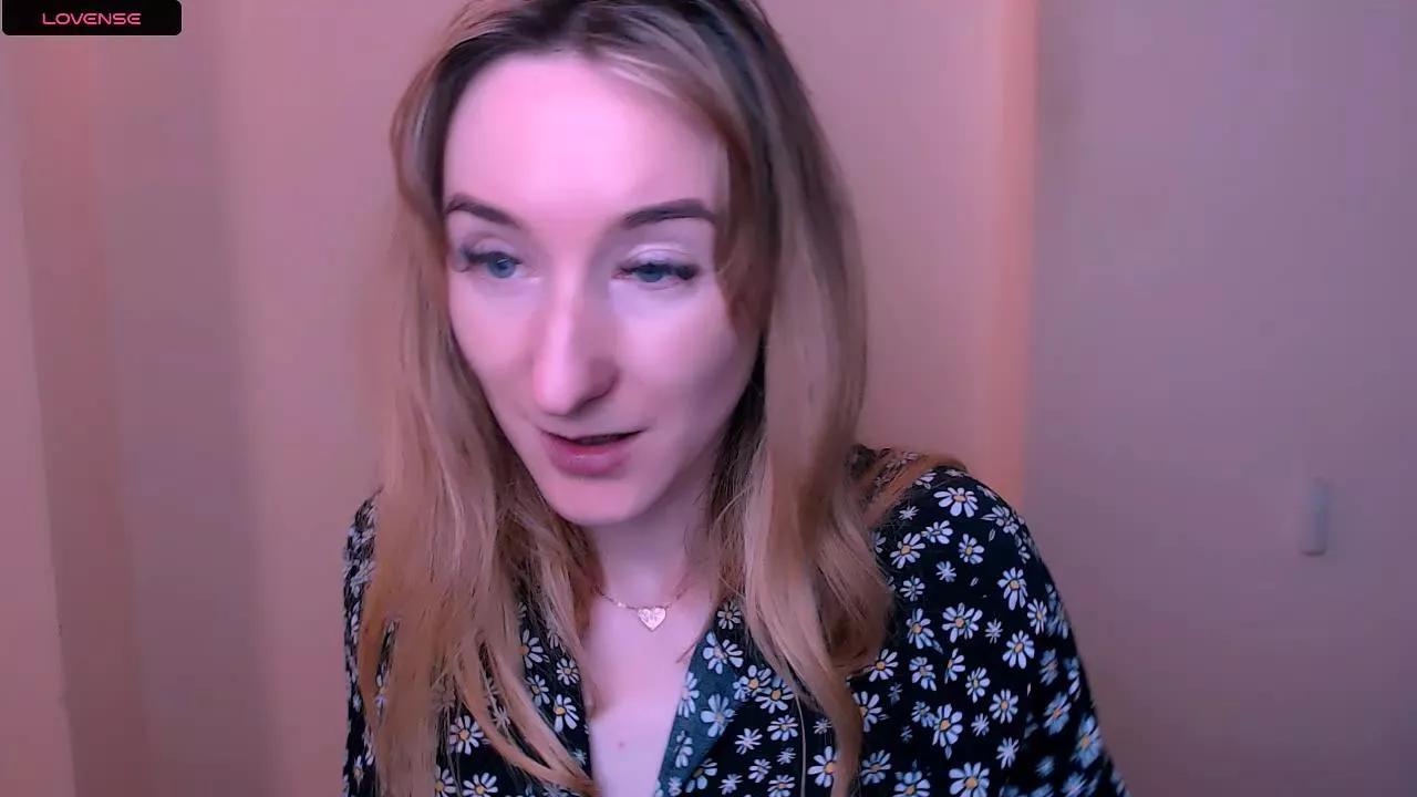 Offline LillyBluee on Cam4