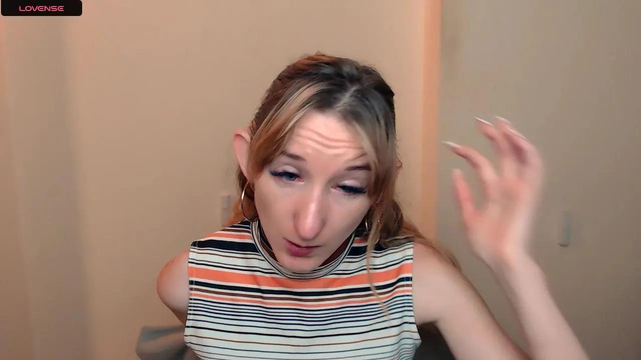 Offline LillyBluee on Cam4