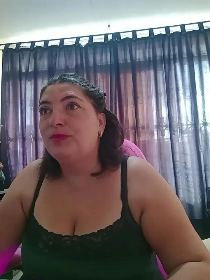 Offline lina_maria98 on Cam4