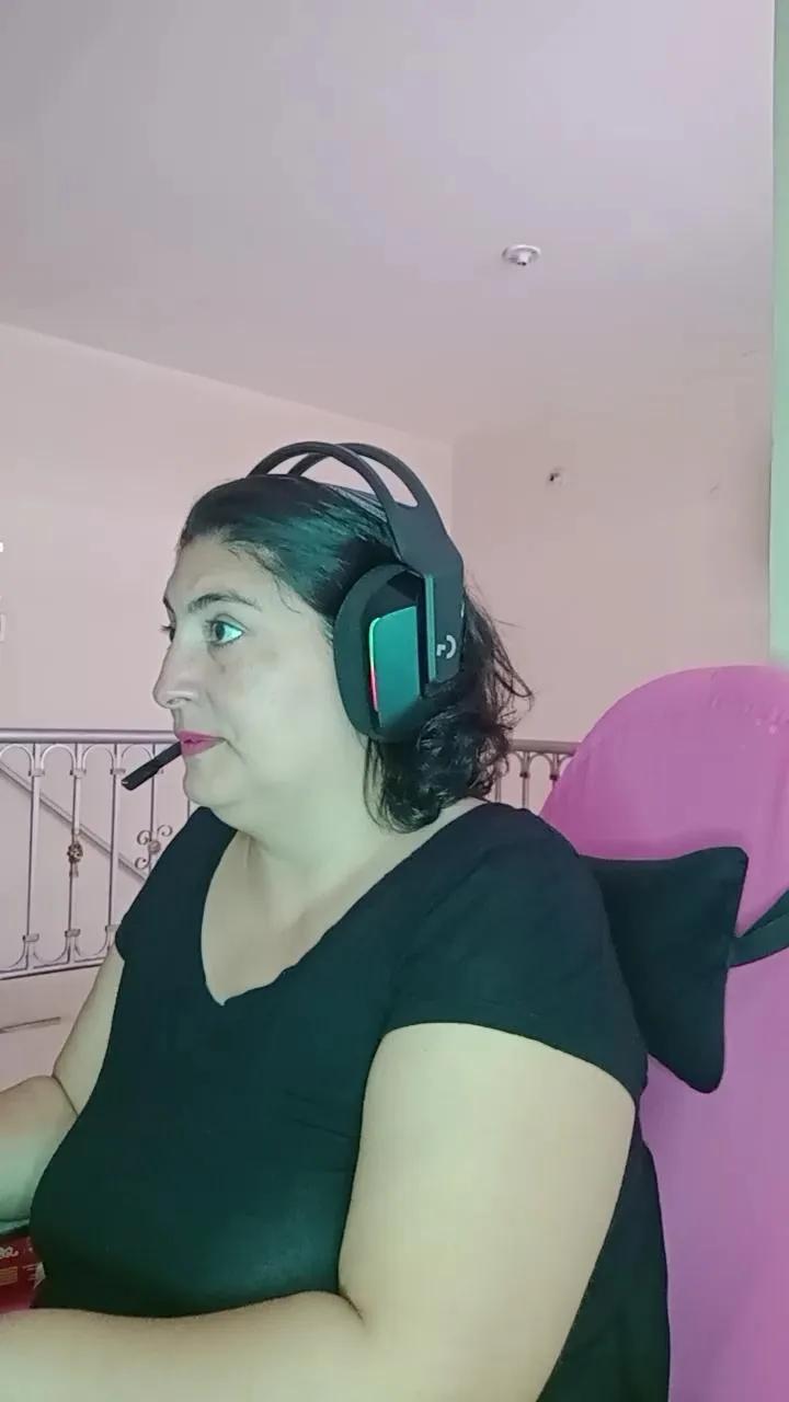 Offline lina_maria98 on Cam4