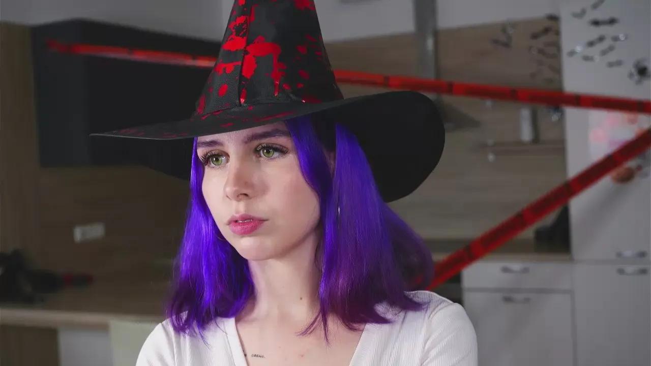 Offline Lizbethh1 on Cam4