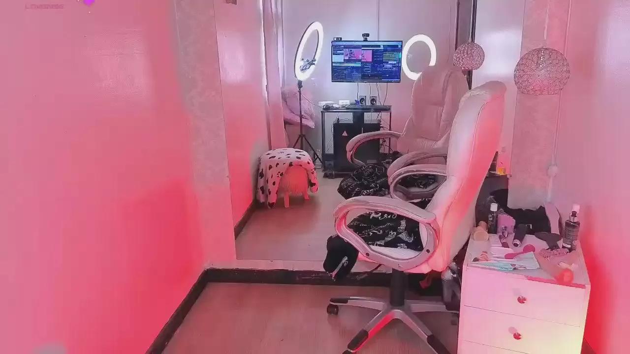 Offline lizha_milf on Cam4