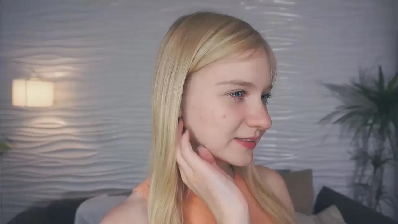 Offline LoraEddy on Cam4