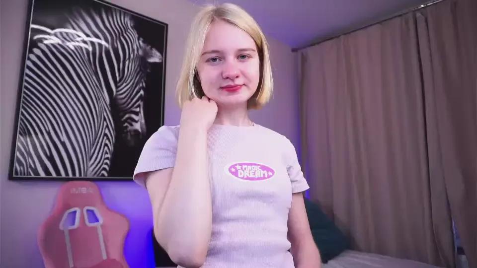 Offline LoraEddy on Cam4