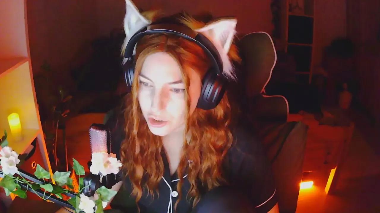 Offline lovekiitsune on Cam4