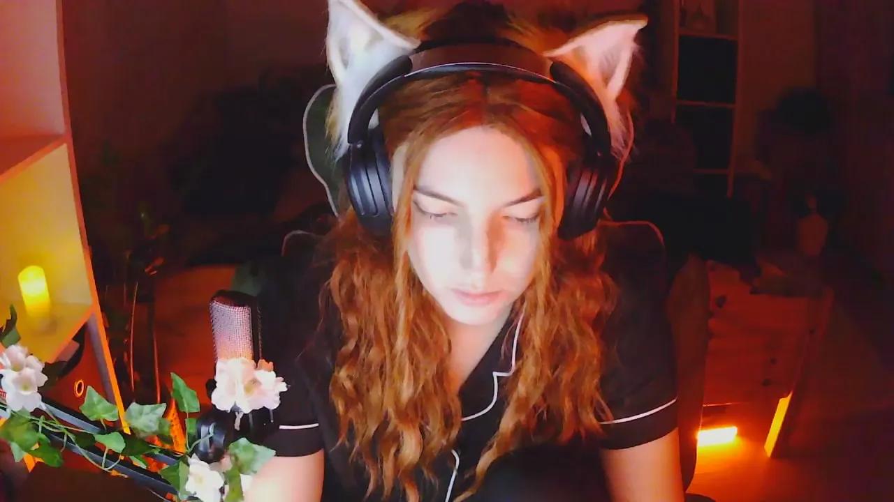 Offline lovekiitsune on Cam4