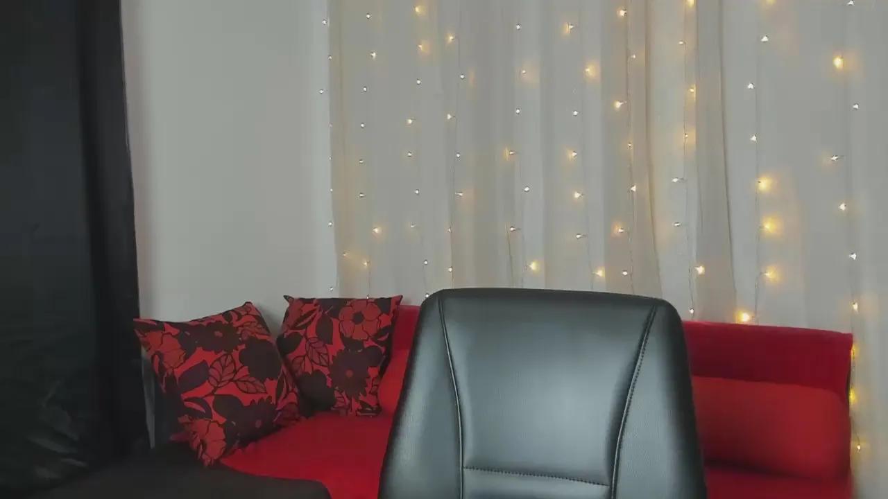 Offline LovelyASSemi on Cam4