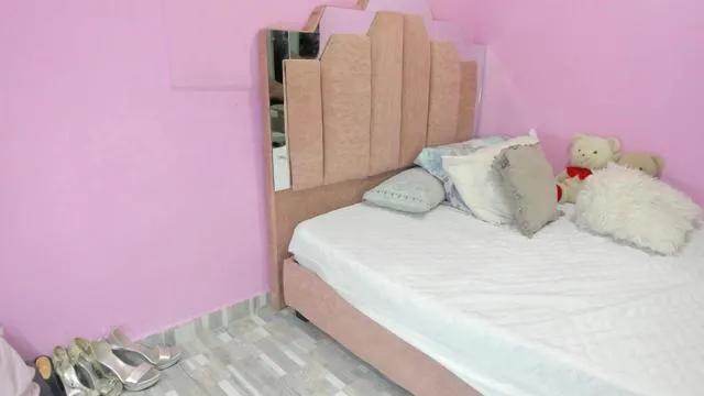 Offline LoveQueen2 on Cam4