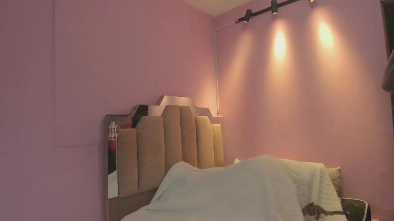 Offline LoveQueen2 on Cam4