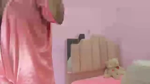 Offline LoveQueen2 on Cam4