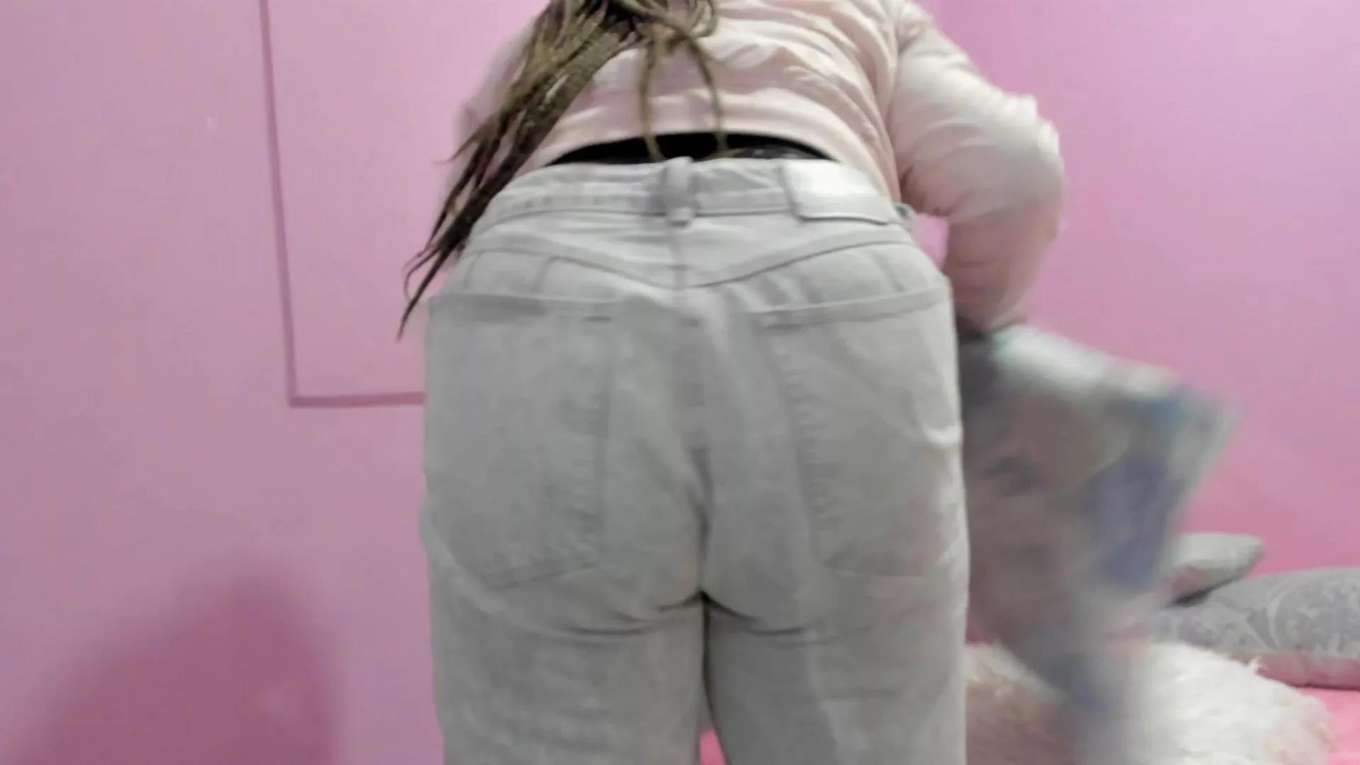 Offline LoveQueen2 on Cam4