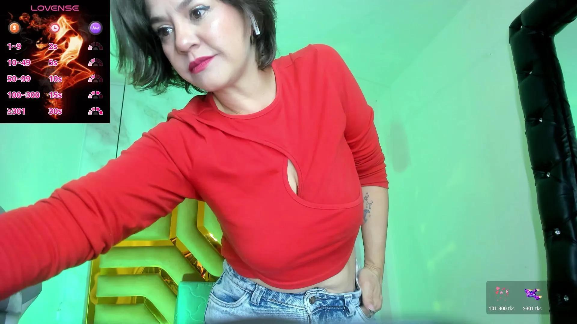 luciifeer_ —  #blowjob #analtoys #striptease #deepthroat #masturbation #spanking #bdsm