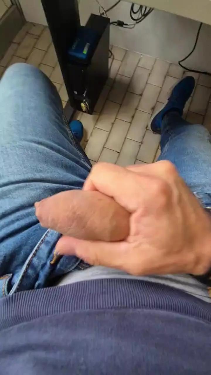 Offline luky26 on Cam4