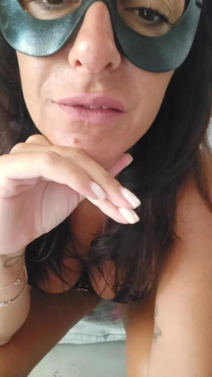 Offline Lullina1 on Cam4