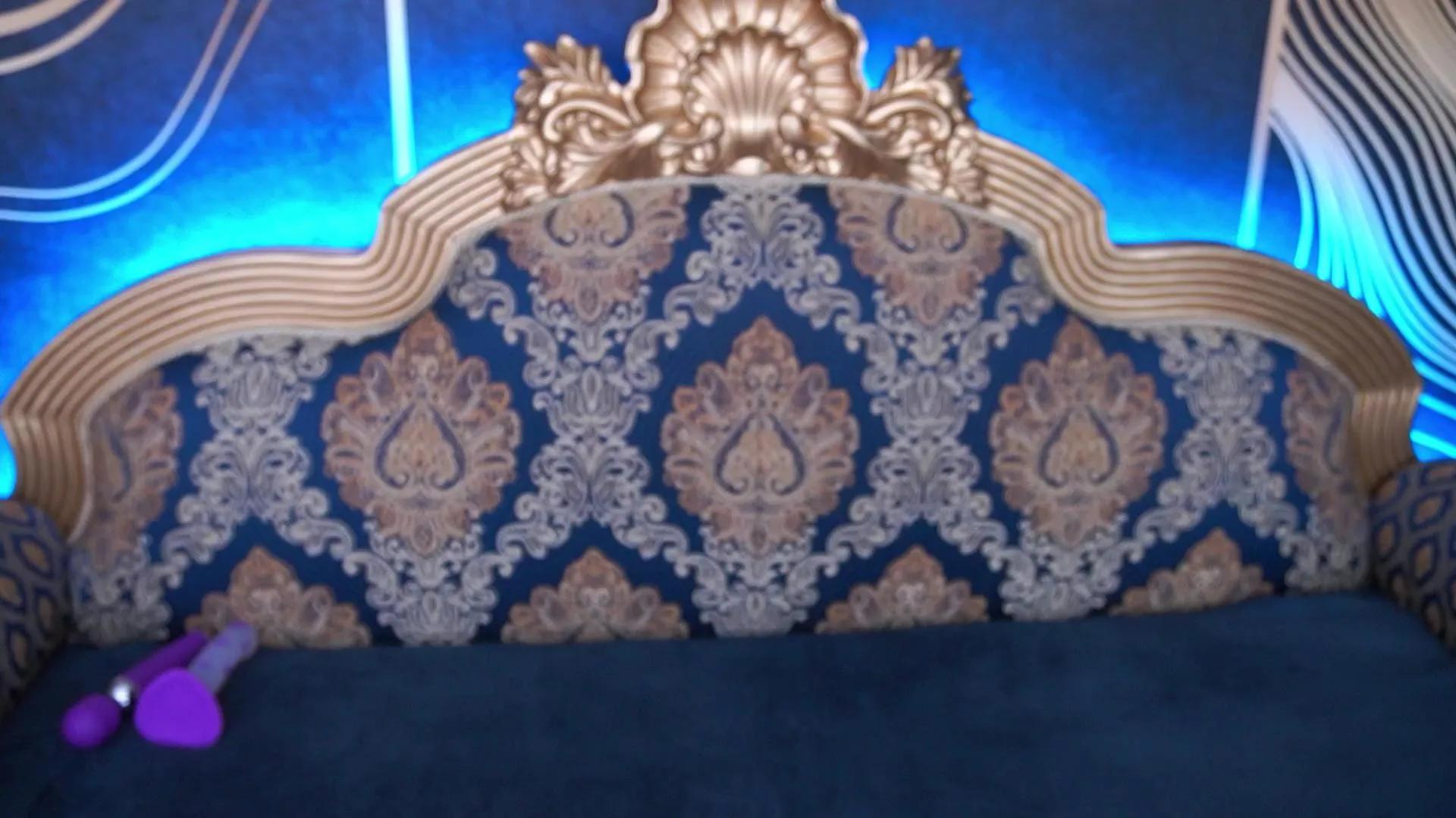 Offline LunaLicks on Cam4