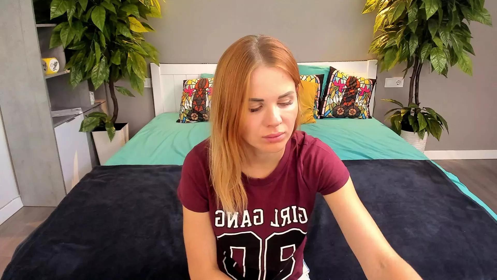 Offline LunaLicks on Cam4