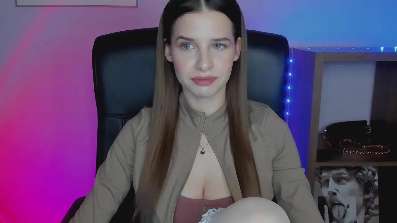 Offline lust_maya on Cam4