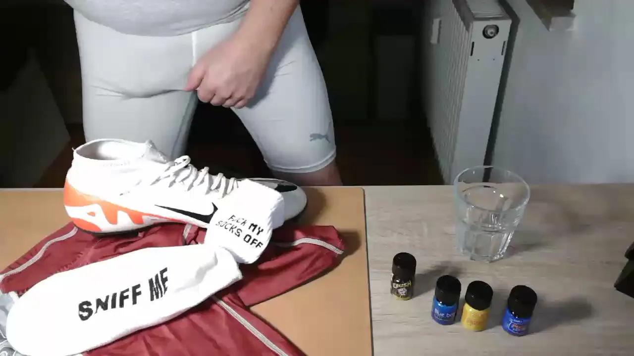 Offline lycrasneax on Cam4