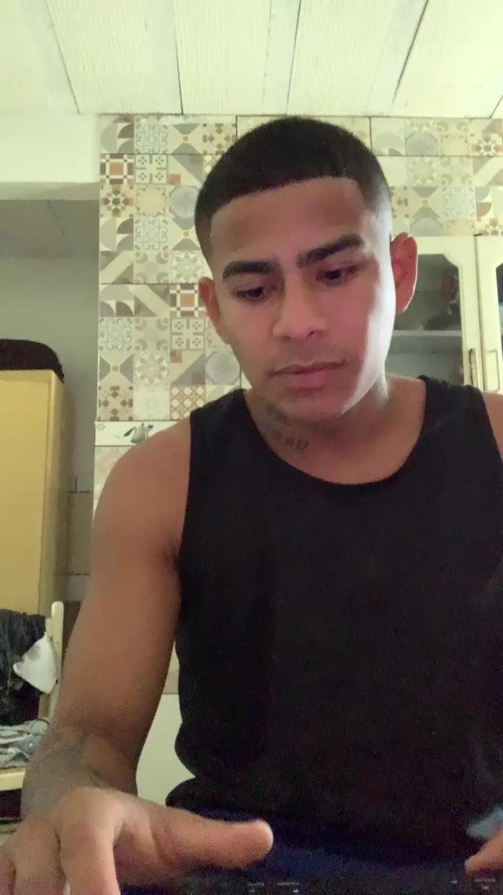 Cam4 MARENTO23CMM is Freechat MARENTO23CMM — Freechat on Cam4